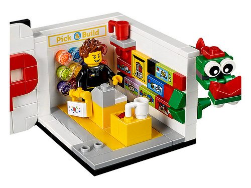 Exclusive mini LEGO Store VIP Set available throughout October