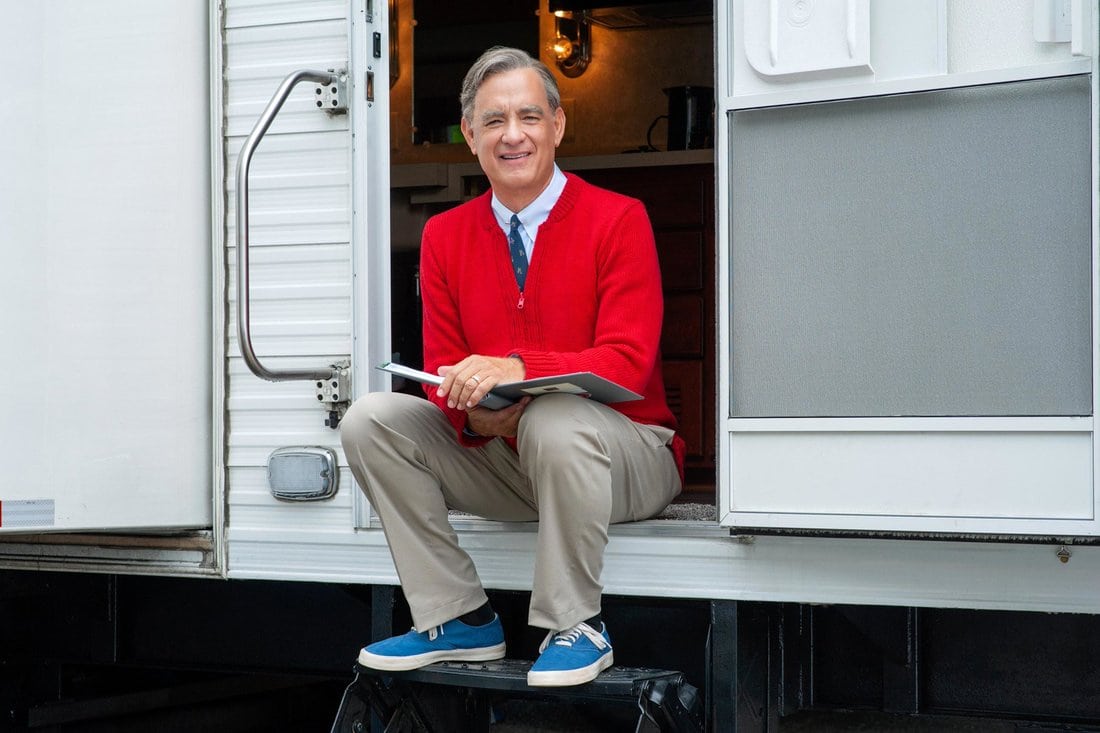 See Tom Hanks as Mr. Rogers in First Look at Upcoming Biopic