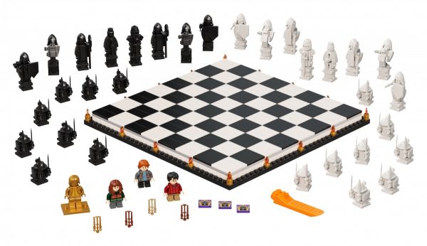 LEGO_-Harry-Potter_-Hogwarts_-Wizard_s-Chess-76392-600x346 