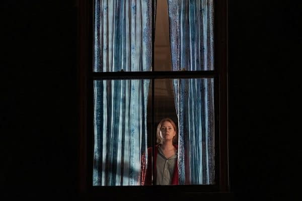 The-woman-in-the-window-7-600x400 