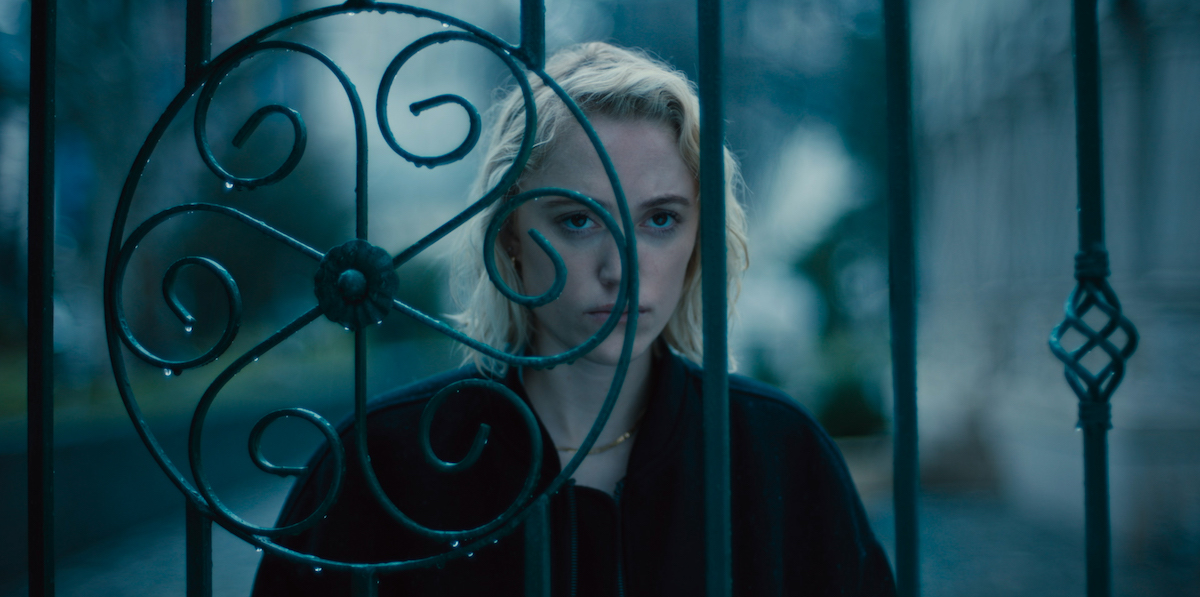 Watcher': Suspense com Maika Monroe ganha data de estreia nos streamings;  Confira o novo trailer! - CinePOP